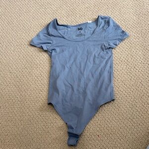 SO Short Sleeve Scoop-Neck bodysuit in Dusty Blue